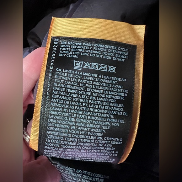 The North Face Arctic Waterproof 550-Fill-Power Down Parka Faux Fur Trim New - Picture 9 of 10